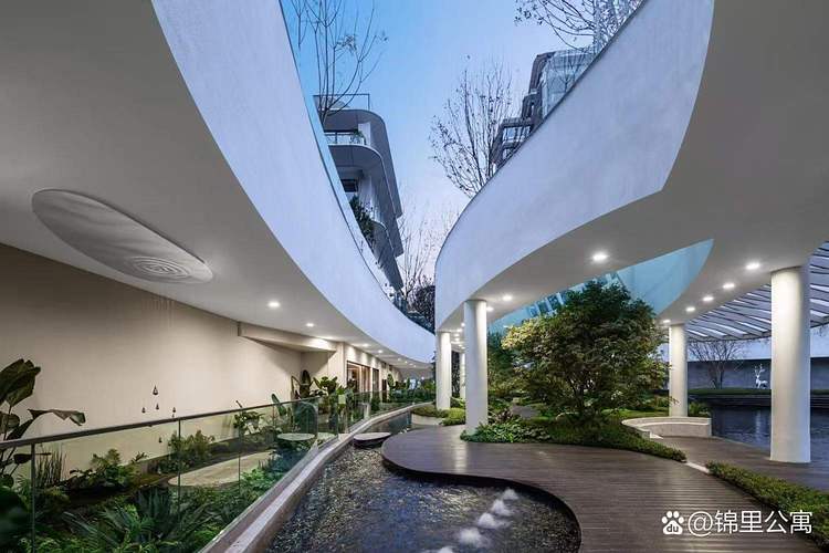 成都叠拼宅院 基准方中笔下的垂直院落与景观叙事